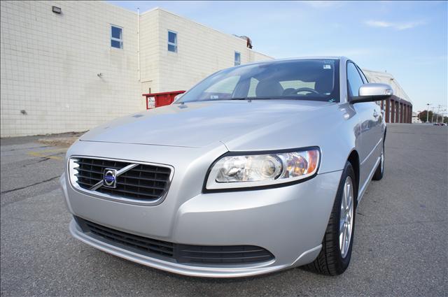 Volvo S40 2008 photo 2