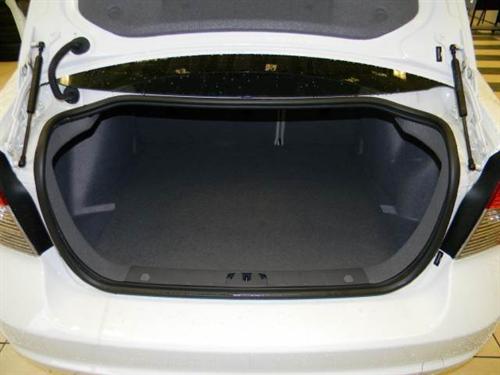 Volvo S40 2008 photo 2