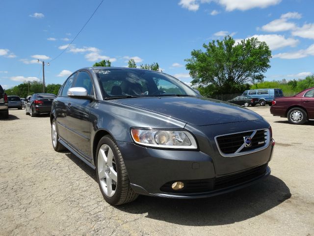 Volvo S40 2009 photo 2