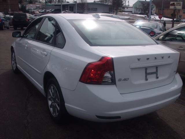 Volvo S40 2009 photo 1