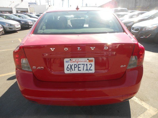Volvo S40 2010 photo 3
