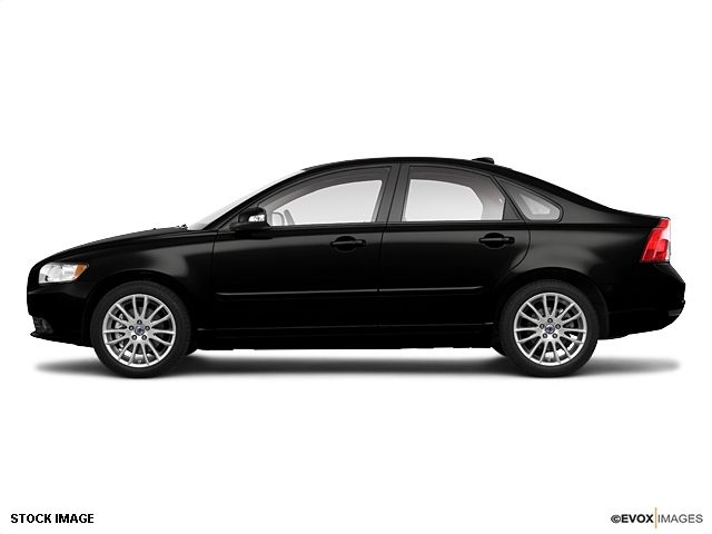 Volvo S40 2010 photo 2