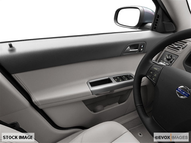 Volvo S40 2010 photo 4