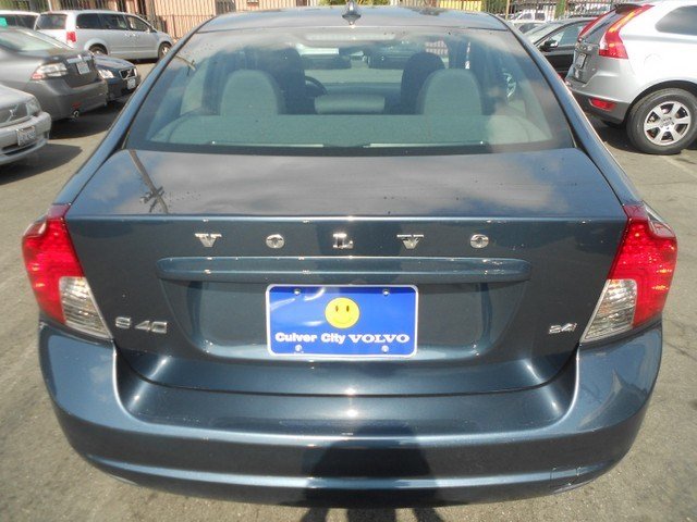 Volvo S40 2010 photo 3