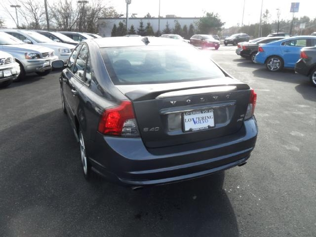 Volvo S40 2010 photo 3