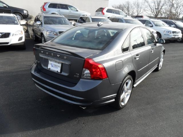 Volvo S40 2010 photo 5
