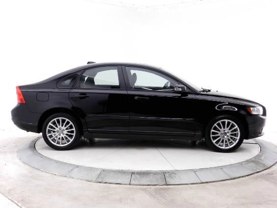 Volvo S40 2010 photo 3
