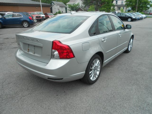 Volvo S40 2010 photo 3
