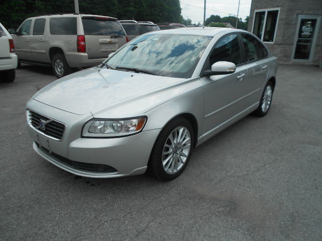 Volvo S40 2010 photo 4