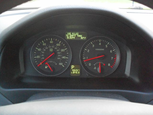 Volvo S40 2010 photo 13