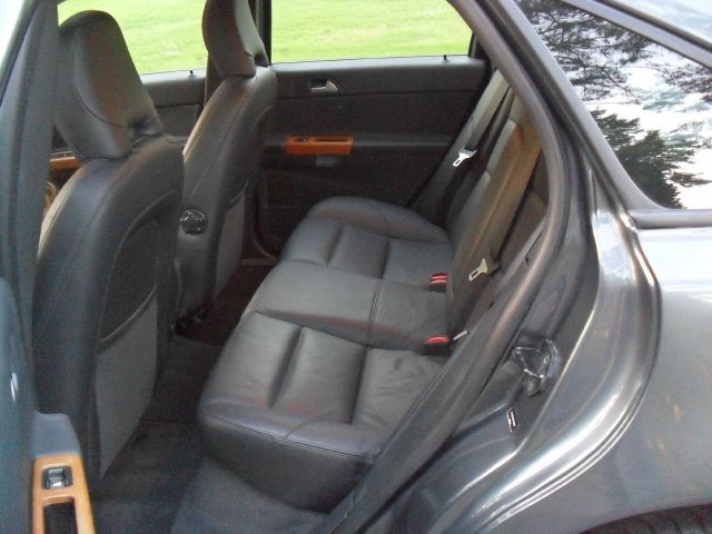 Volvo S40 2010 photo 8