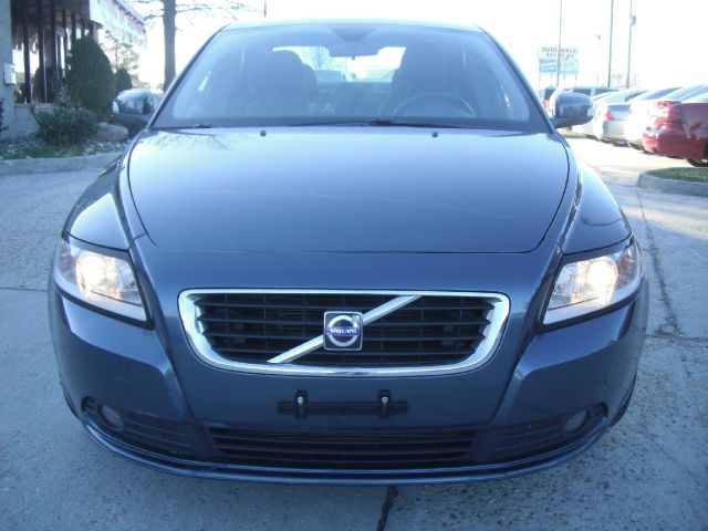 Volvo S40 2010 photo 4