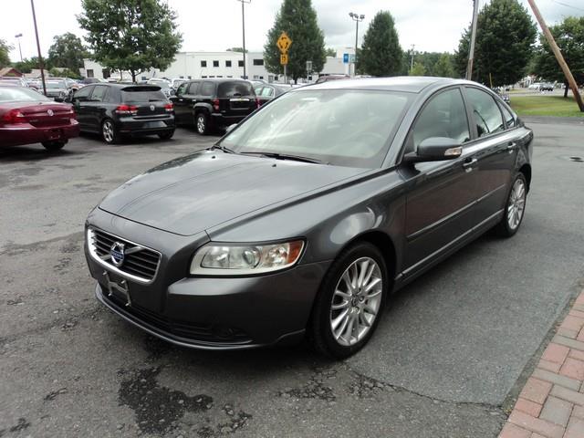 Volvo S40 2011 photo 1