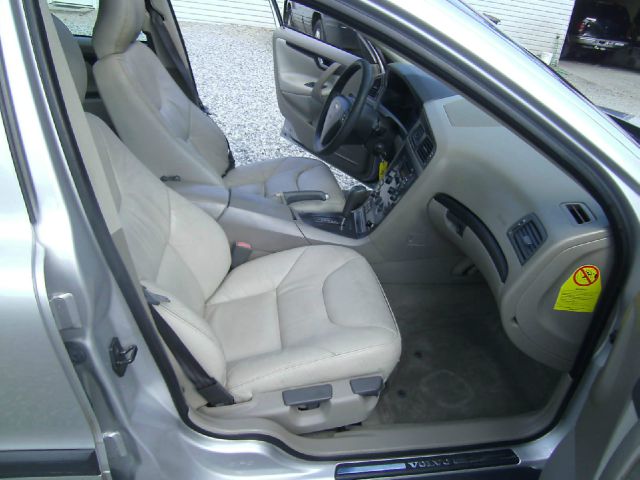 Volvo S60 2.5i Sedan 4D Sedan