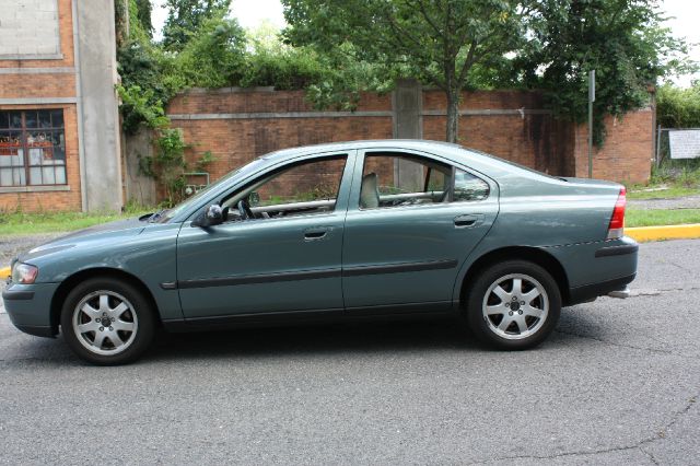 Volvo S60 2002 photo 1