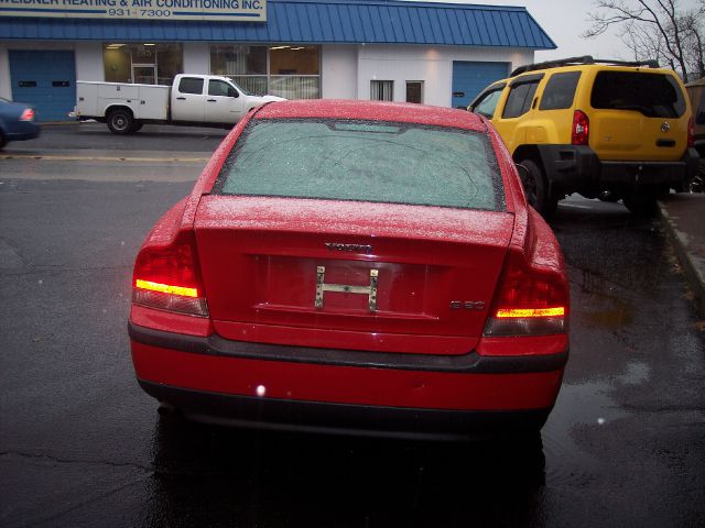 Volvo S60 2.5i Sedan 4D Sedan