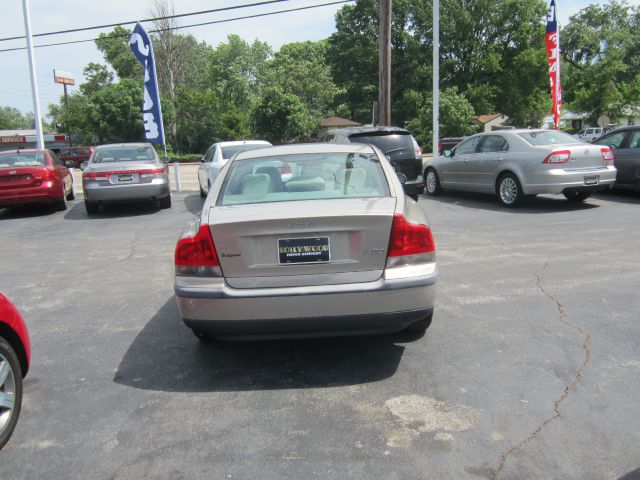 Volvo S60 4WD 4dr Sport Sedan