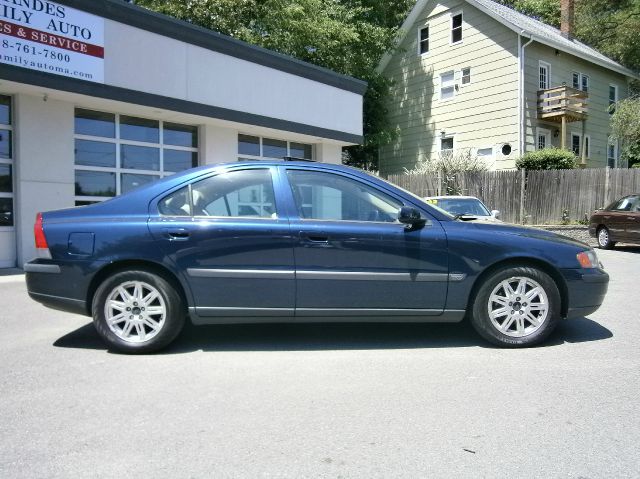 Volvo S60 2004 photo 2