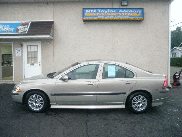 Volvo S60 2004 photo 2