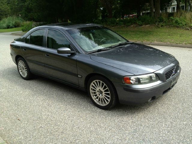 Volvo S60 4WD 4dr Sport Sedan