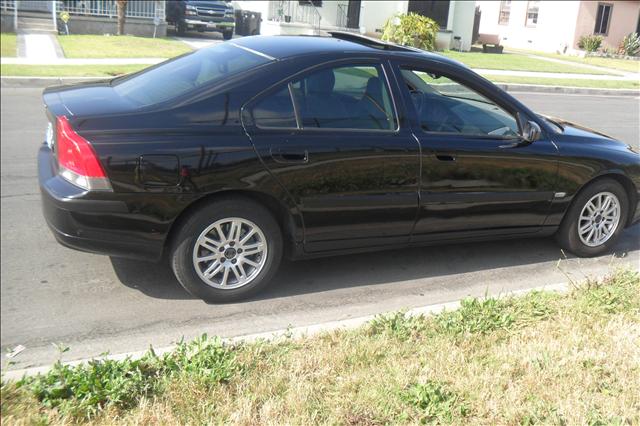 Volvo S60 4WD 4dr Sport Sedan