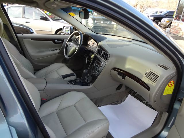 Volvo S60 2004 photo 2