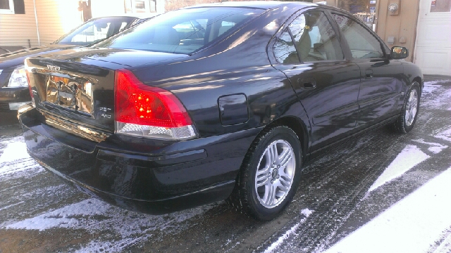 Volvo S60 2005 photo 2