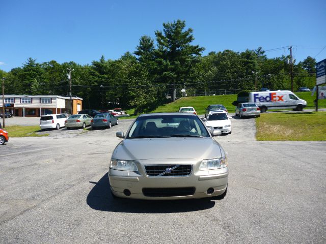 Volvo S60 2005 photo 2