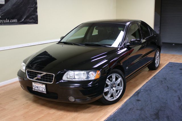 Volvo S60 2005 photo 4