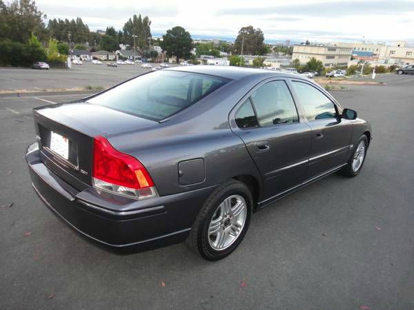 Volvo S60 2005 photo 1