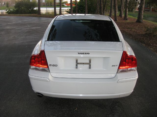 Volvo S60 2006 photo 1