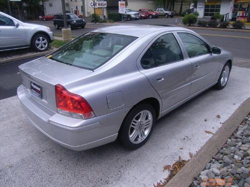 Volvo S60 2006 photo 1