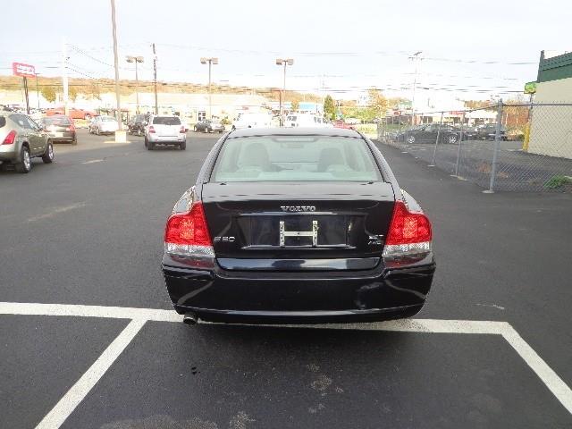 Volvo S60 2007 photo 2
