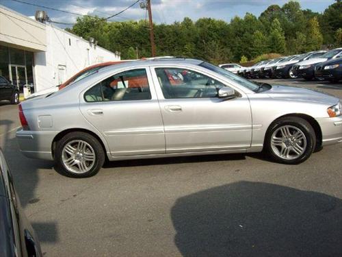 Volvo S60 2007 photo 2