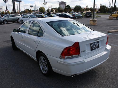 Volvo S60 2007 photo 4