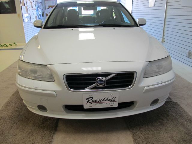 Volvo S60 2007 photo 2