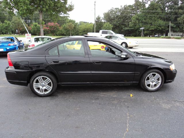 Volvo S60 4WD 4dr Sport Sedan