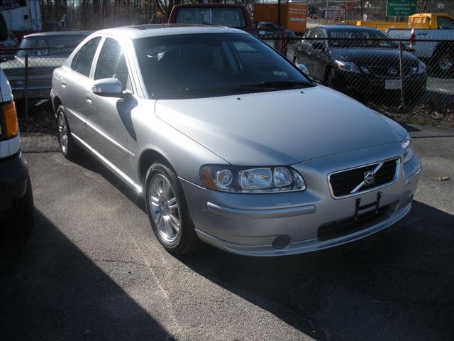 Volvo S60 Sport 4x4 SUV Sedan