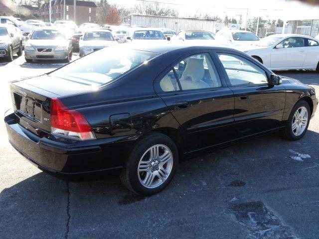 Volvo S60 2007 photo 2
