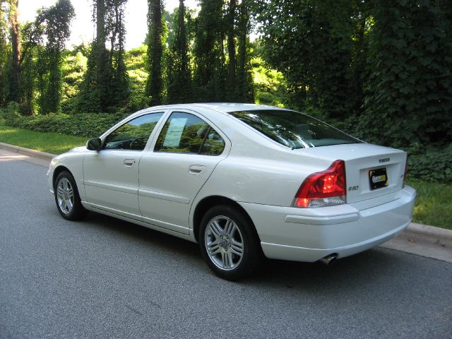 Volvo S60 4WD 4dr Sport Sedan