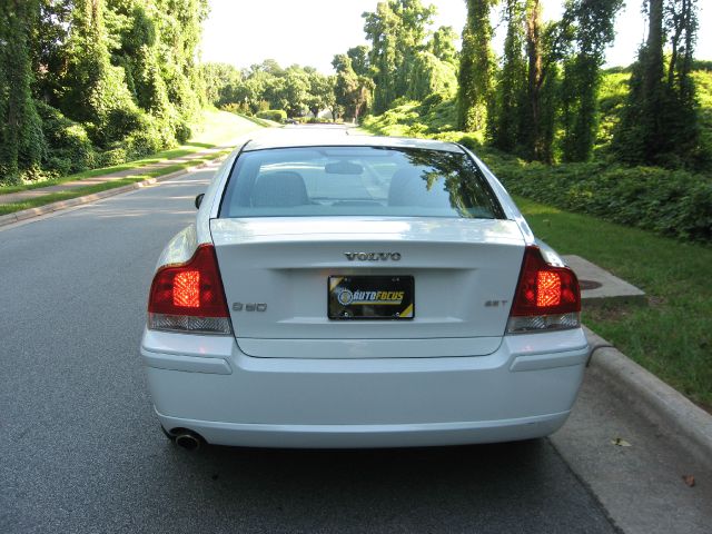 Volvo S60 2007 photo 1