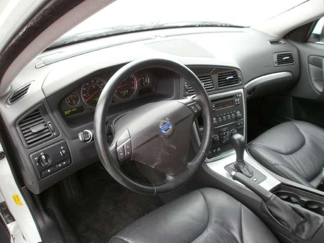 Volvo S60 2008 photo 2