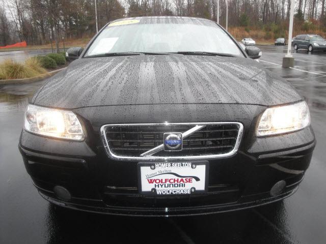 Volvo S60 2008 photo 2