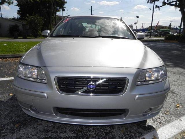 Volvo S60 2008 photo 3
