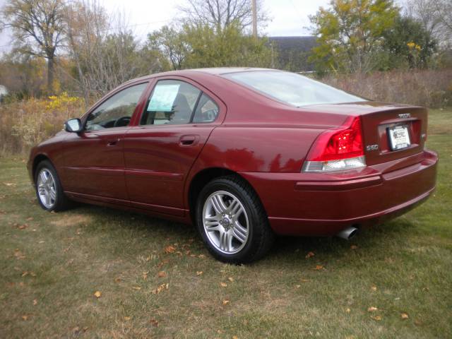 Volvo S60 4WD 4dr Sport Sedan