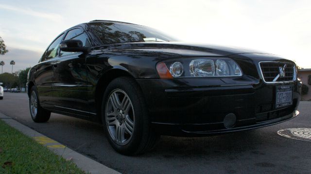 Volvo S60 2008 photo 2