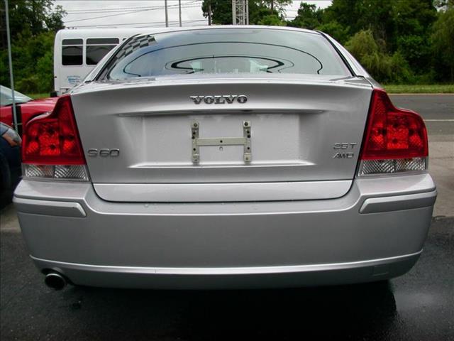 Volvo S60 2008 photo 1