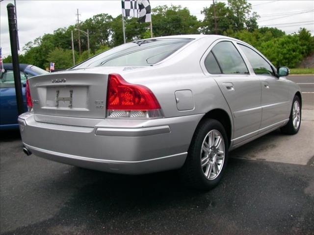 Volvo S60 2008 photo 20