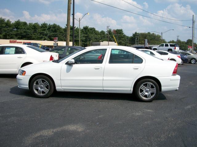 Volvo S60 2008 photo 1