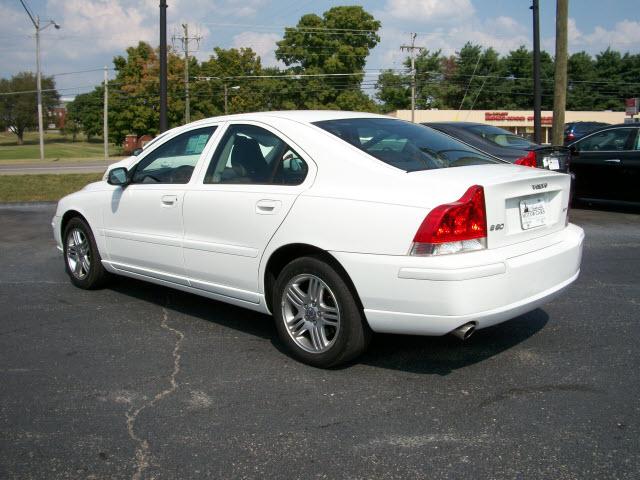 Volvo S60 2008 photo 3